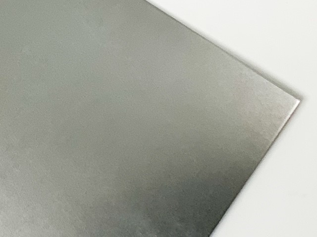 Staalplaat blank. Voor u op maat geknipt. Metaalstore levert staalplaten op maat.